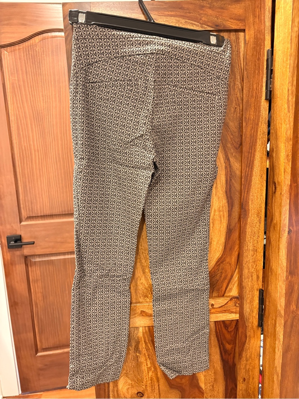 Patterned Stretch Pants - Picture 3 of 3